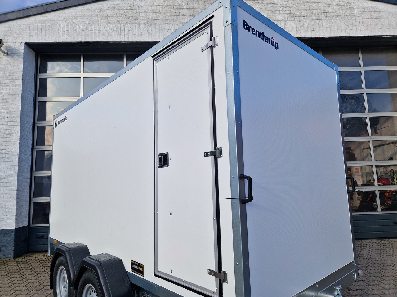Prikolica za motor Brenderup Cargo Dynamic CD350 TB R ST 350x155x185cm Heckrampe Seitentür Wabenwände (L) 2500kg: slika 10