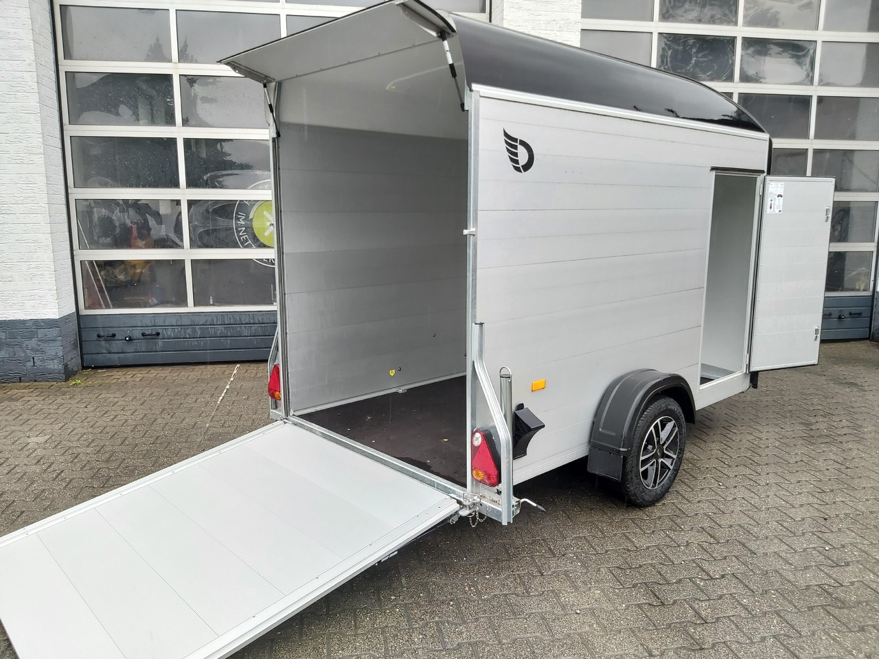 Prikolica sa zatvorenim sandukom Cargo Roadster 300 300x150x184cm Alu Poly black Seitentür Alufelgen Pullman 100 km/H 1300kg: slika 10