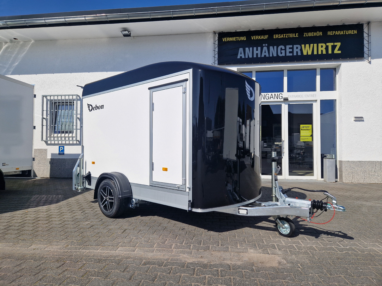 Cargo Roadster 300 300x150x184cm Sandwich weiß Poly black Seitenklappe &Tür Alufelgen 1300kg Pullman - Prikolica za hrane: slika 5 Cargo Roadster 300 300x150x184cm Sandwich weiß Poly black Seitenklappe &Tür Alufelgen 1300kg Pullman - Prikolica za hrane: slika 5