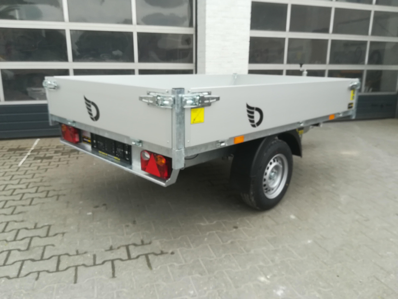 Cheval Liberte Debon Kipper PW 0 Lux Elektro 250x155x30cm 1500kg Januar Online Aktion - Prikolica istovarivača: slika 2 Cheval Liberte Debon Kipper PW 0 Lux Elektro 250x155x30cm 1500kg Januar Online Aktion - Prikolica istovarivača: slika 2