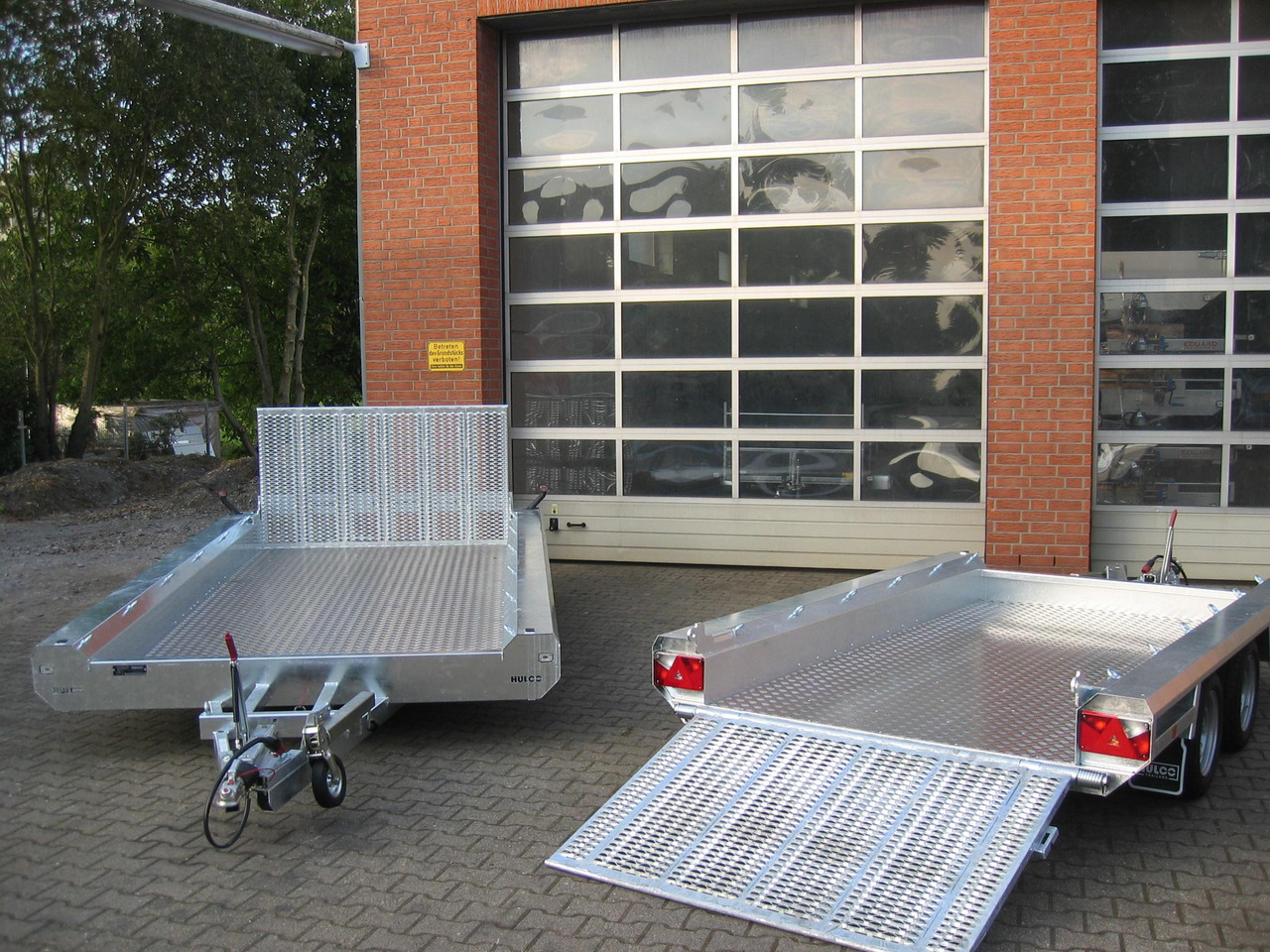 HULCO TERRAX Aluboden 294x150x27cm Heckrampe 100cm (M) 3000kg Abverkauf - Prikolica za prevoz radnih mašina: slika 2 HULCO TERRAX Aluboden 294x150x27cm Heckrampe 100cm (M) 3000kg Abverkauf - Prikolica za prevoz radnih mašina: slika 2