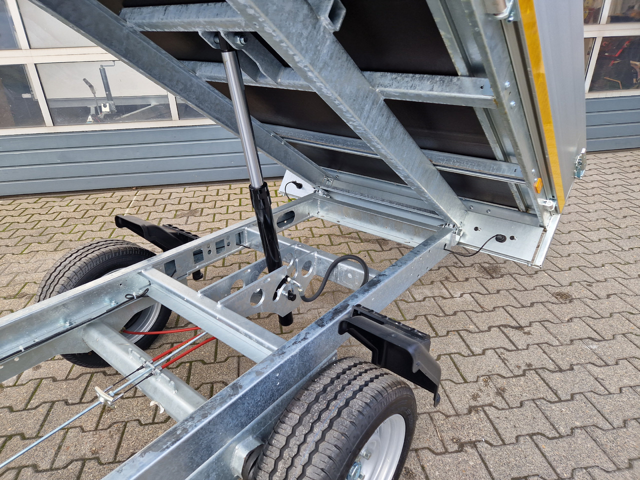 Heckkipper light 2514 250x145x30cm Lfh 63cm (S) 1500kg online Aktion - Prikolica istovarivača: slika 3 Heckkipper light 2514 250x145x30cm Lfh 63cm (S) 1500kg online Aktion - Prikolica istovarivača: slika 3