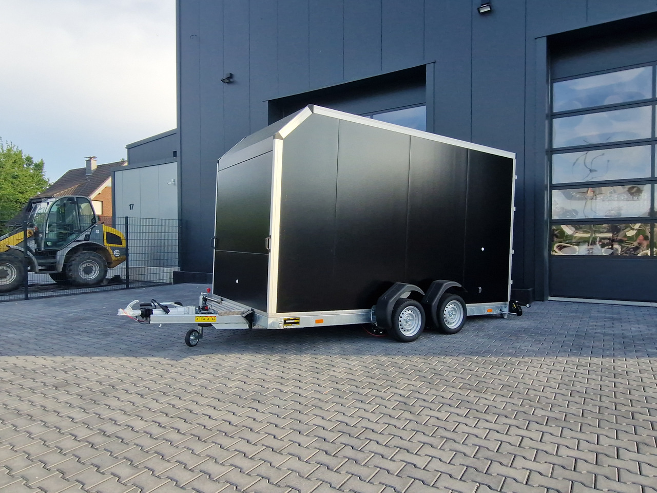 Kofferanhänger EasyLift L+ 3500 350x163x230cm black aerodynamisch 3500kg - Prikolica za prevoz radnih mašina: slika 2 Kofferanhänger EasyLift L+ 3500 350x163x230cm black aerodynamisch 3500kg - Prikolica za prevoz radnih mašina: slika 2