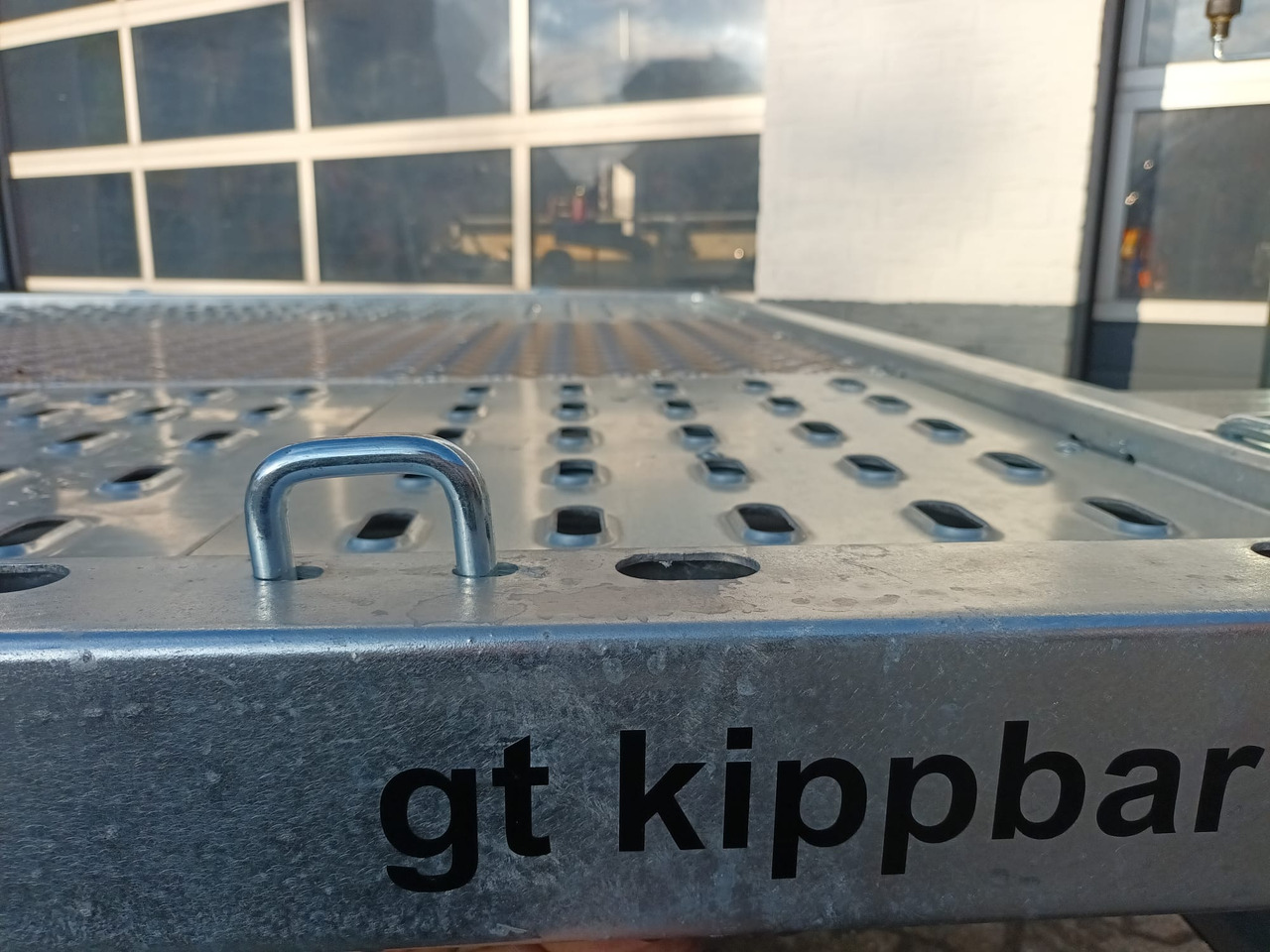 Martz GT kipp 450/2 S 450x215cm easyload ankippbar Lohr Stahl & Aluboden Seilwinde 10" 3000kg - Prikolica za prevoz radnih mašina: slika 2 Martz GT kipp 450/2 S 450x215cm easyload ankippbar Lohr Stahl & Aluboden Seilwinde 10" 3000kg - Prikolica za prevoz radnih mašina: slika 2