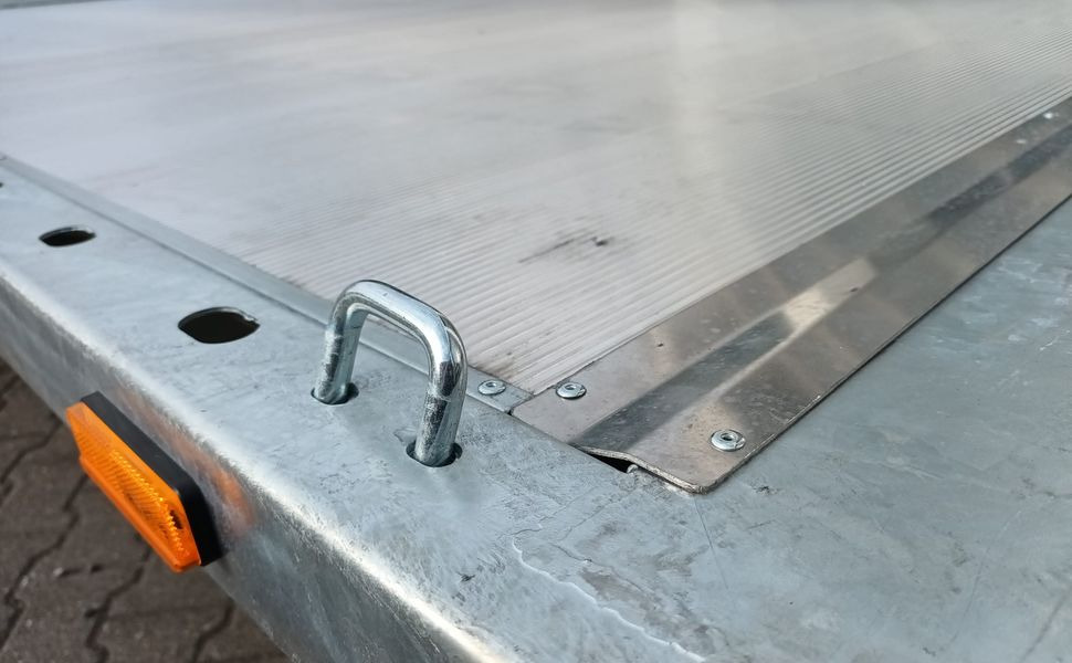 Martz Universal GT KIPP 500/2 500x210cm ankippbar Aluboden Heckklappe Winde 13" 3500kg - Prikolica za prevoz radnih mašina: slika 1 Martz Universal GT KIPP 500/2 500x210cm ankippbar Aluboden Heckklappe Winde 13" 3500kg - Prikolica za prevoz radnih mašina: slika 1