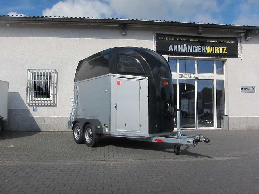 Pferdeanhänger Böckmann Champion R Sattelkammer blackline 2400kg CFF+ 100 km/H Modell 25 - Prikolica za konje: slika 2 Pferdeanhänger Böckmann Champion R Sattelkammer blackline 2400kg CFF+ 100 km/H Modell 25 - Prikolica za konje: slika 2