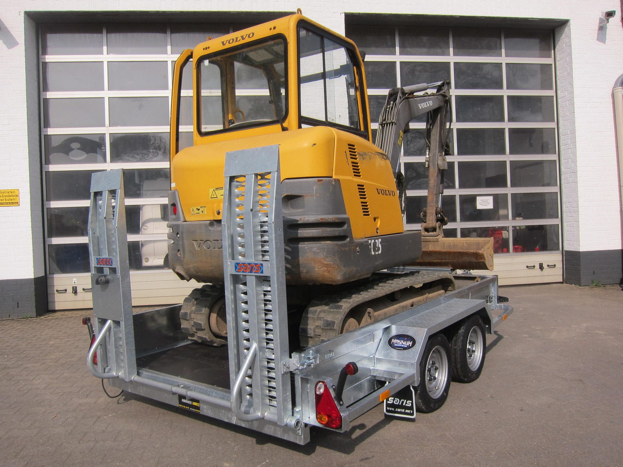 Saris Baggeranhänger Magnum Explorer 3000 V Rampen verschiebbar 3000kg Online Aktion - Prikolica za prevoz radnih mašina: slika 3 Saris Baggeranhänger Magnum Explorer 3000 V Rampen verschiebbar 3000kg Online Aktion - Prikolica za prevoz radnih mašina: slika 3