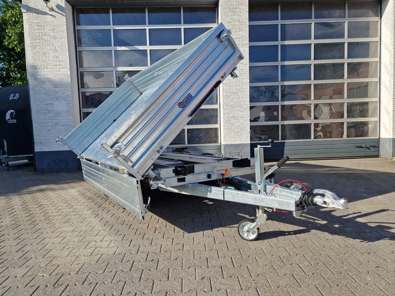 Saris Kipper 3 SKS 310 176 40cm Stahlwände HD elektro Notpumpe Alurampen Stützen 3500kg 100km/H - Prikolica istovarivača: slika 1 Saris Kipper 3 SKS 310 176 40cm Stahlwände HD elektro Notpumpe Alurampen Stützen 3500kg 100km/H - Prikolica istovarivača: slika 1