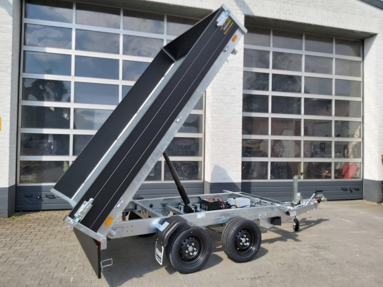Prikolica istovarivača Saris Kipper K3 276 170 2700 2 E 276x170x30cm black Edition Elektro 13" (S) 2700kg Januar Aktion: slika 6