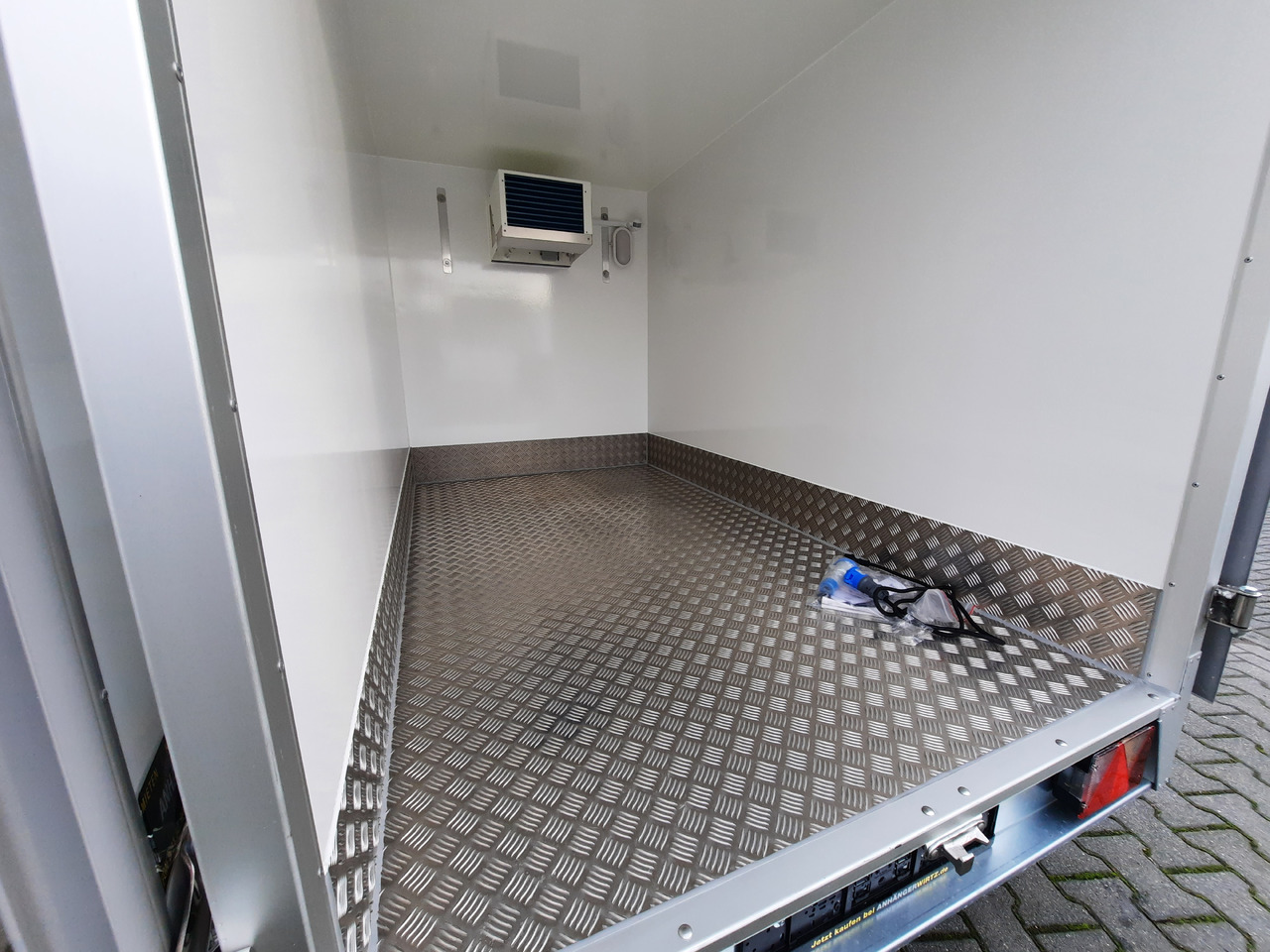 Variant Kühlanhänger 1315 K2 249x138x160cm GOVI Aggregat Lebensmittel (S) 1350kg Variant Kühlanhänger 1315 K2 249x138x160cm GOVI Aggregat Lebensmittel (S) 1350kg: slika 15