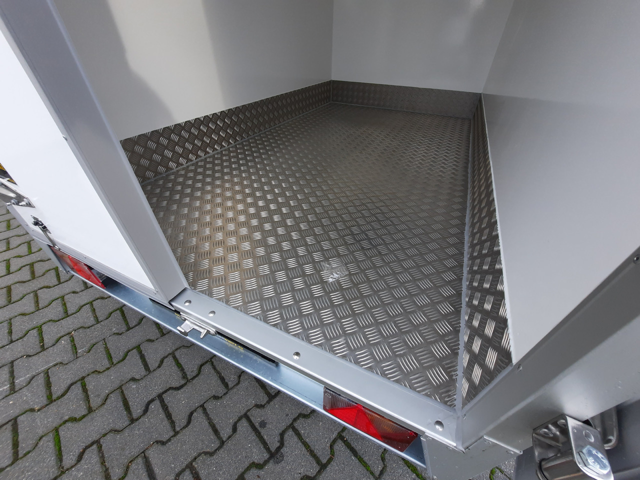 Variant Kühlanhänger 1315 K2 249x138x160cm GOVI Aggregat Lebensmittel (S) 1350kg Variant Kühlanhänger 1315 K2 249x138x160cm GOVI Aggregat Lebensmittel (S) 1350kg: slika 14