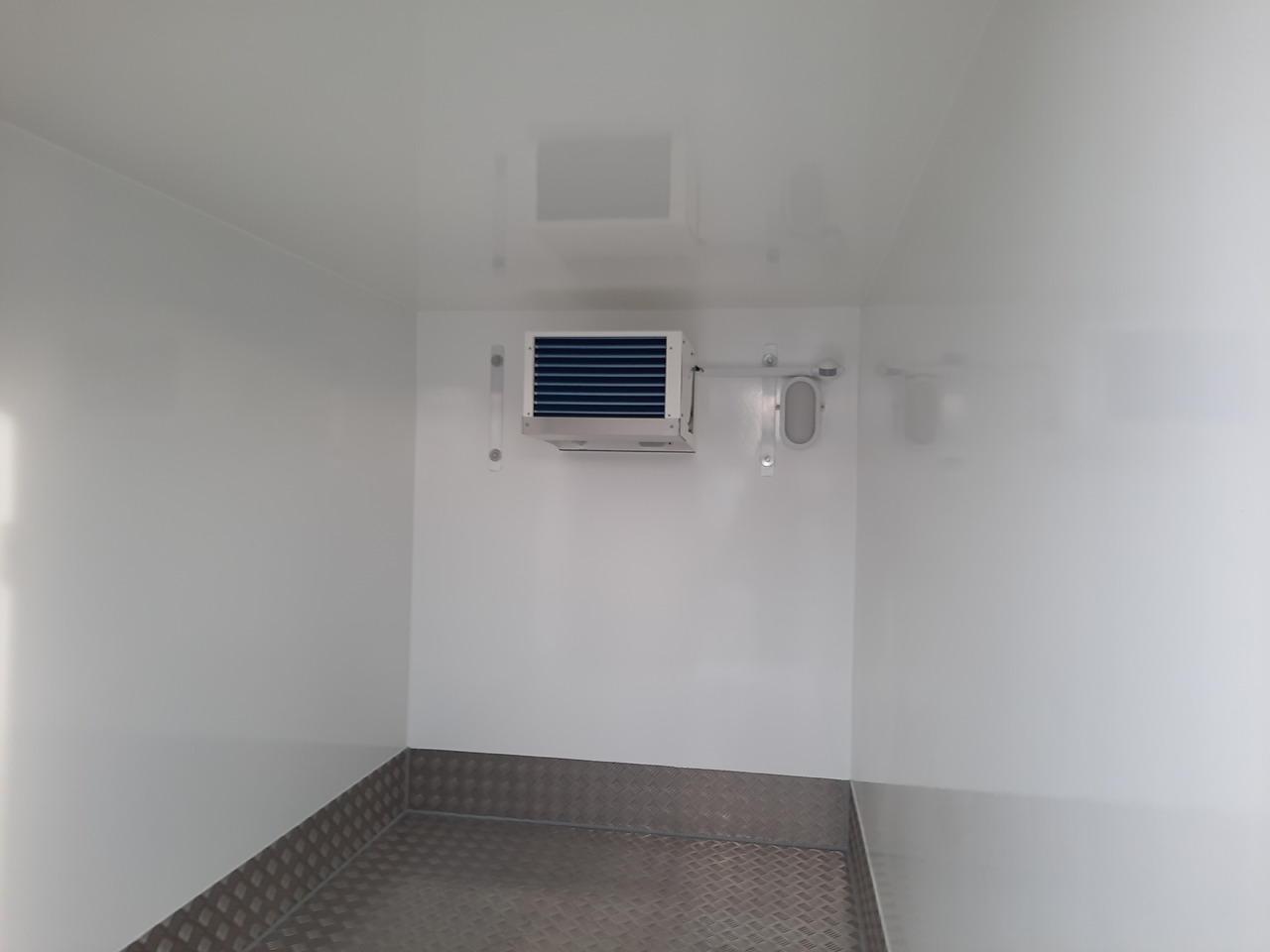 Variant Kühlanhänger 1315 K2 249x138x160cm GOVI Aggregat Lebensmittel (S) 1350kg Variant Kühlanhänger 1315 K2 249x138x160cm GOVI Aggregat Lebensmittel (S) 1350kg: slika 9