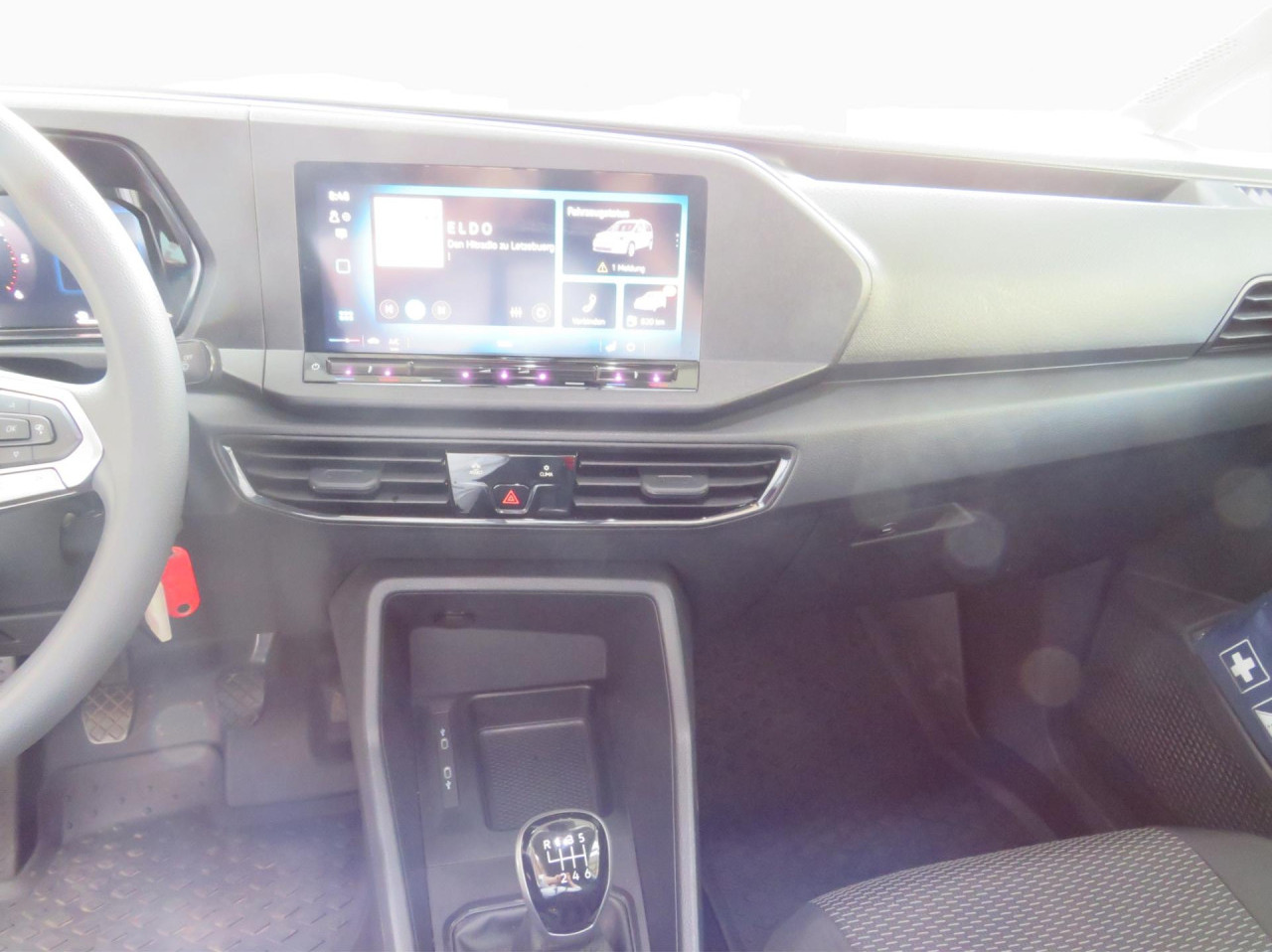 VOLKSWAGEN Caddy Cargo 2.0 TDI 75 kW Klima ZV - Mali kombi: slika 5 VOLKSWAGEN Caddy Cargo 2.0 TDI 75 kW Klima ZV - Mali kombi: slika 5