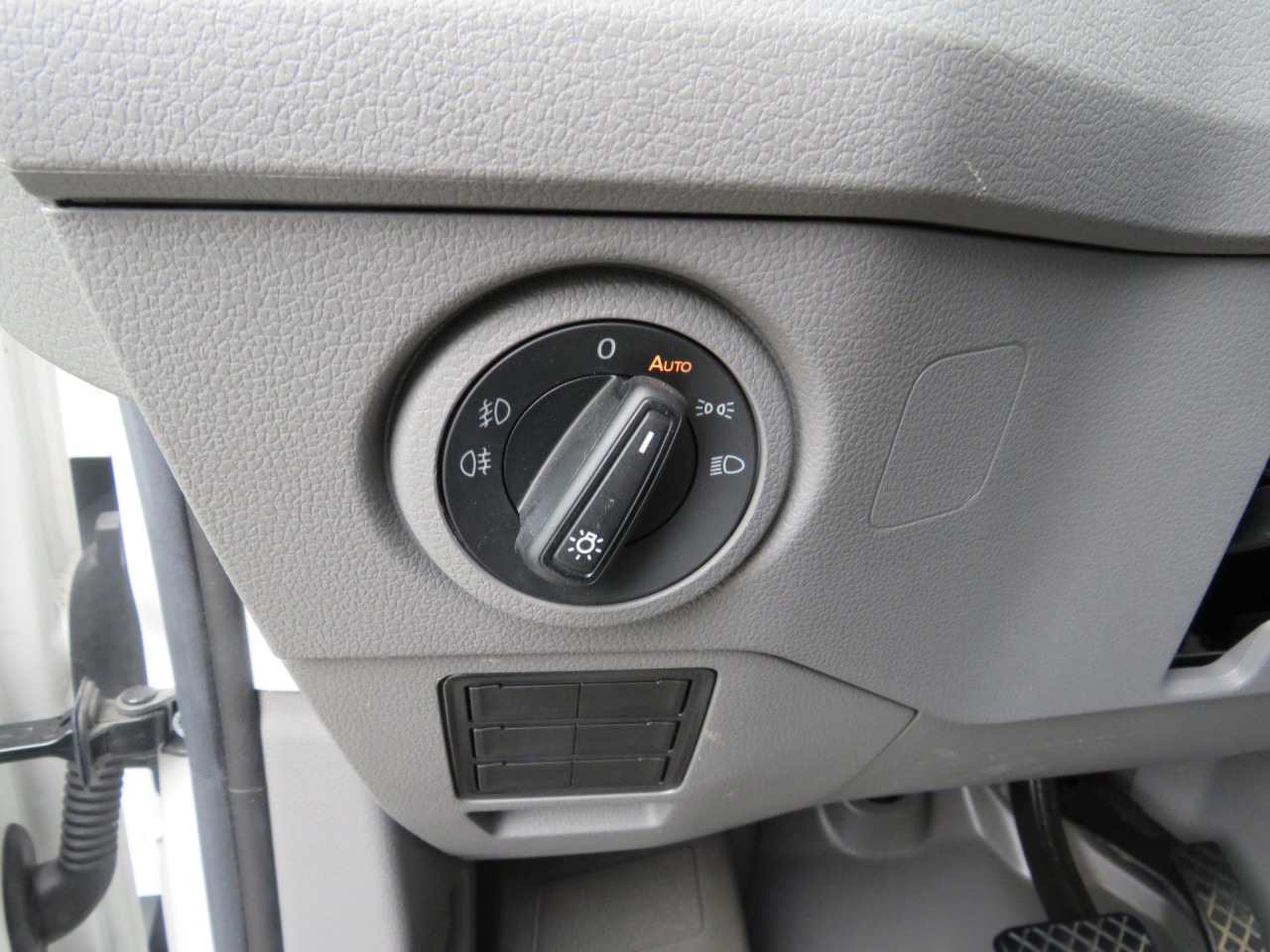 VOLKSWAGEN Crafter 35 L3H3 Kasten 4MOTION Navi ZV - Furgon: slika 5 VOLKSWAGEN Crafter 35 L3H3 Kasten 4MOTION Navi ZV - Furgon: slika 5