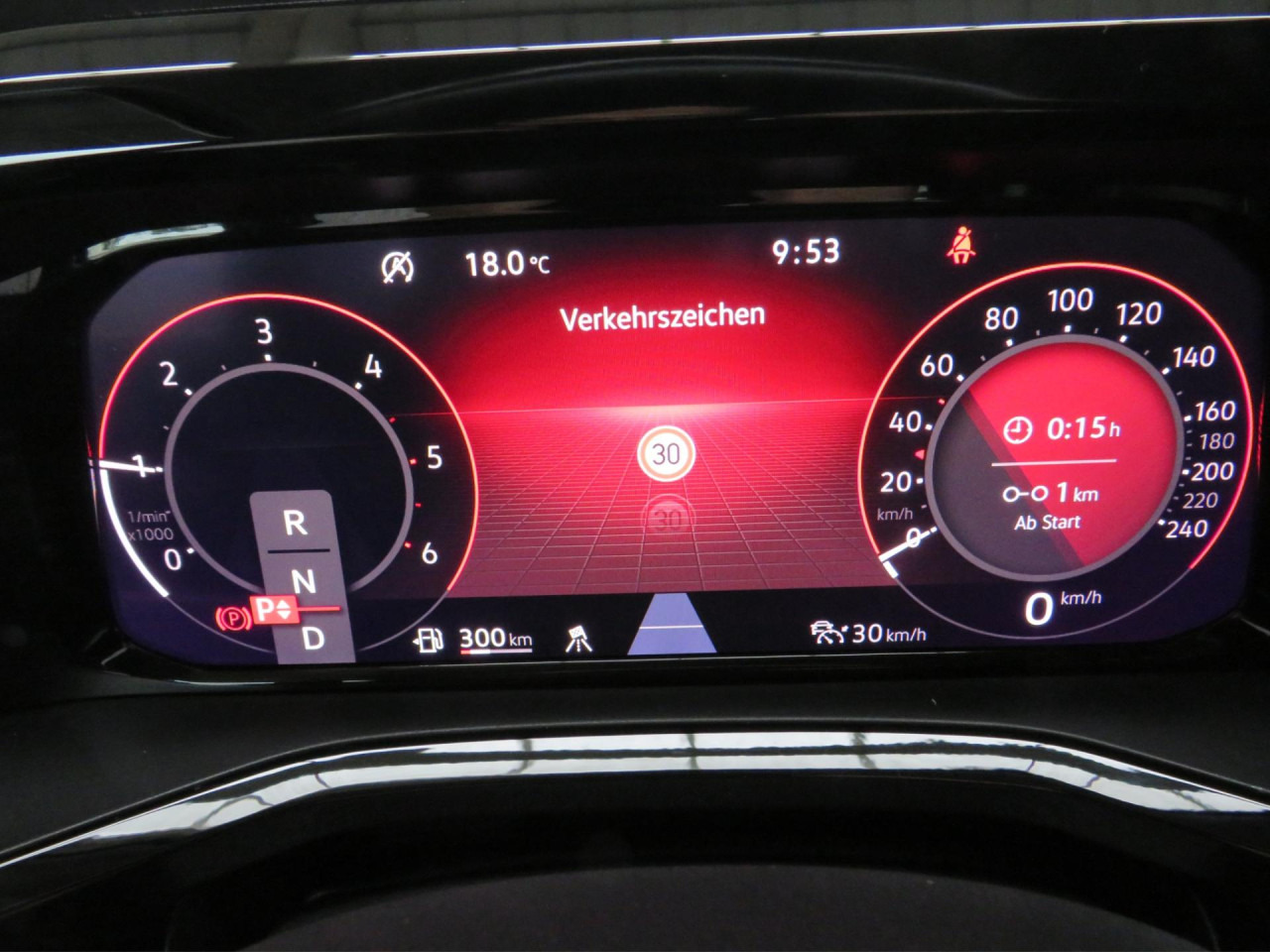 VOLKSWAGEN T7 Multivan 2.0 TDI 110 kW Life Navi LED Klima - Automobil: slika 3 VOLKSWAGEN T7 Multivan 2.0 TDI 110 kW Life Navi LED Klima - Automobil: slika 3