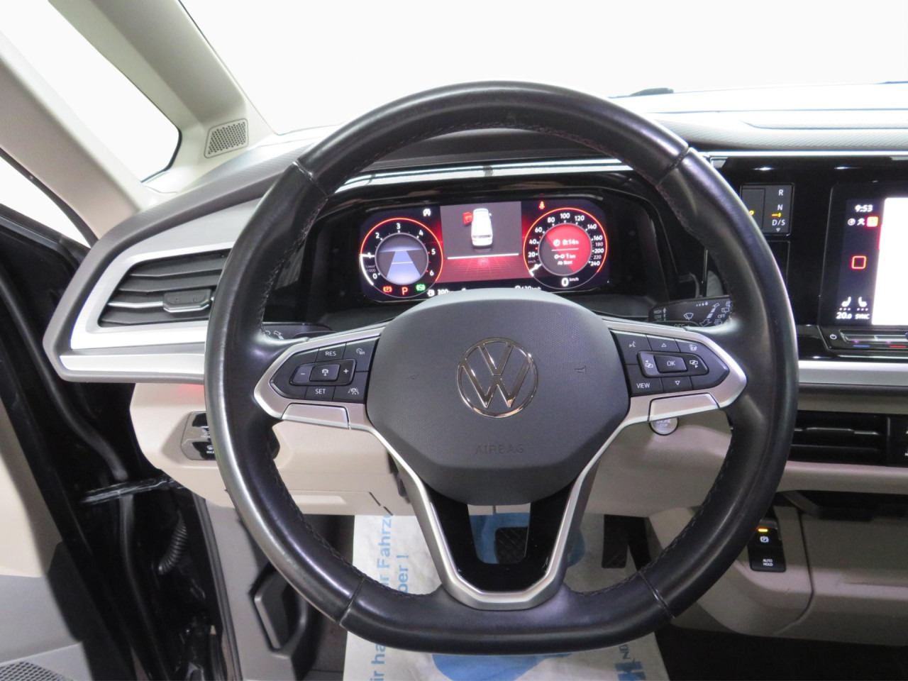 VOLKSWAGEN T7 Multivan 2.0 TDI 110 kW Life Navi LED Klima - Automobil: slika 2 VOLKSWAGEN T7 Multivan 2.0 TDI 110 kW Life Navi LED Klima - Automobil: slika 2