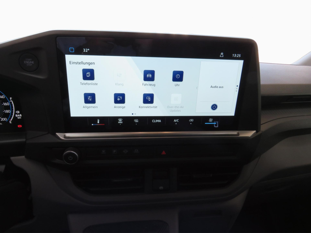 VOLKSWAGEN T7 Transporter 2.0 TDI 81 kW Kasten Klima ZV - Mali kombi: slika 4 VOLKSWAGEN T7 Transporter 2.0 TDI 81 kW Kasten Klima ZV - Mali kombi: slika 4