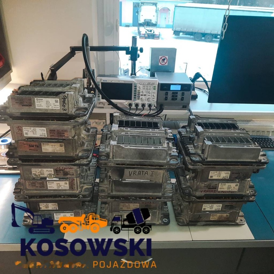 DOOSAN DX300 - Upravljačka jedinica za Bager guseničar: slika 3 DOOSAN DX300 - Upravljačka jedinica za Bager guseničar: slika 3
