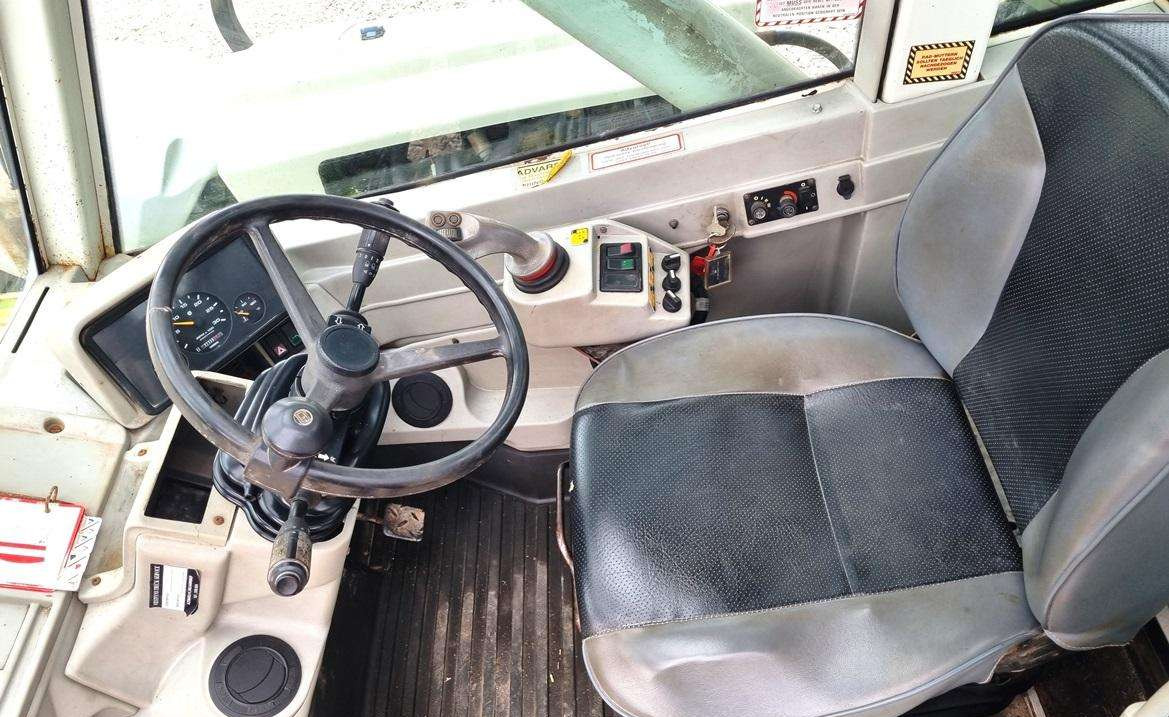 Teleskopski upravljač Claas Ranger 975: slika 7