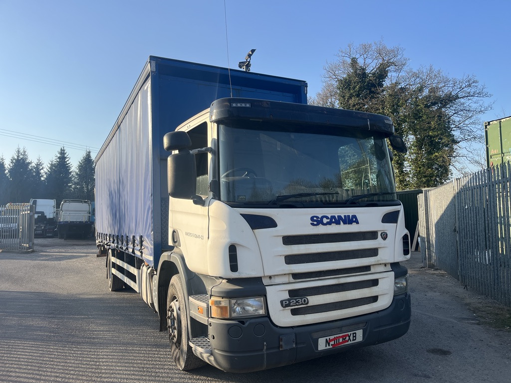 Scania P230 4x2 Curtain side - Kamion sa ceradom: slika 1 Scania P230 4x2 Curtain side - Kamion sa ceradom: slika 1