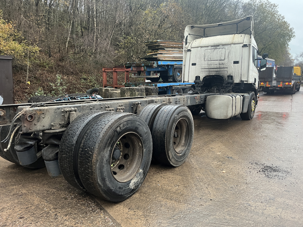 Scania P320 6x2 Chassis Cab - Kamion sa golom šasijom i zatvorenom kabinom: slika 4 Scania P320 6x2 Chassis Cab - Kamion sa golom šasijom i zatvorenom kabinom: slika 4