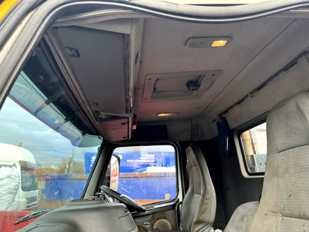 VOLVO FM9 260 6X2 VOLVO FM9 260 6X2: slika 9