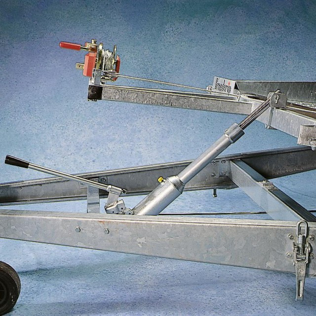 Brenderup Universaltransporter UT4000STB,UT 59, 2,5 to. 399x180x24cm - Prikolica za automobil: slika 3 Brenderup Universaltransporter UT4000STB,UT 59, 2,5 to. 399x180x24cm - Prikolica za automobil: slika 3