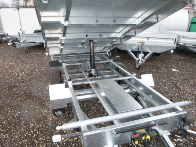 Humbaur 3-Seitenkipper HTK 3000.31 Alu, mit Laubgitteraufsatz, 3140 x 1750 x 350 mm, 3,0 to. - Prikolica istovarivača: slika 4 Humbaur 3-Seitenkipper HTK 3000.31 Alu, mit Laubgitteraufsatz, 3140 x 1750 x 350 mm, 3,0 to. - Prikolica istovarivača: slika 4