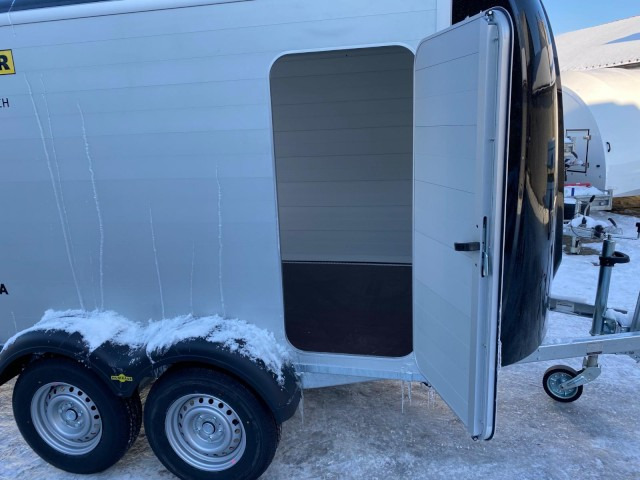 Humbaur Poly-Alu Koffer HKPA 263217, 2,6 to. 100 km/h, 3280 x 1770 x 1800 mm - Prikolica sa zatvorenim sandukom: slika 5 Humbaur Poly-Alu Koffer HKPA 263217, 2,6 to. 100 km/h, 3280 x 1770 x 1800 mm - Prikolica sa zatvorenim sandukom: slika 5