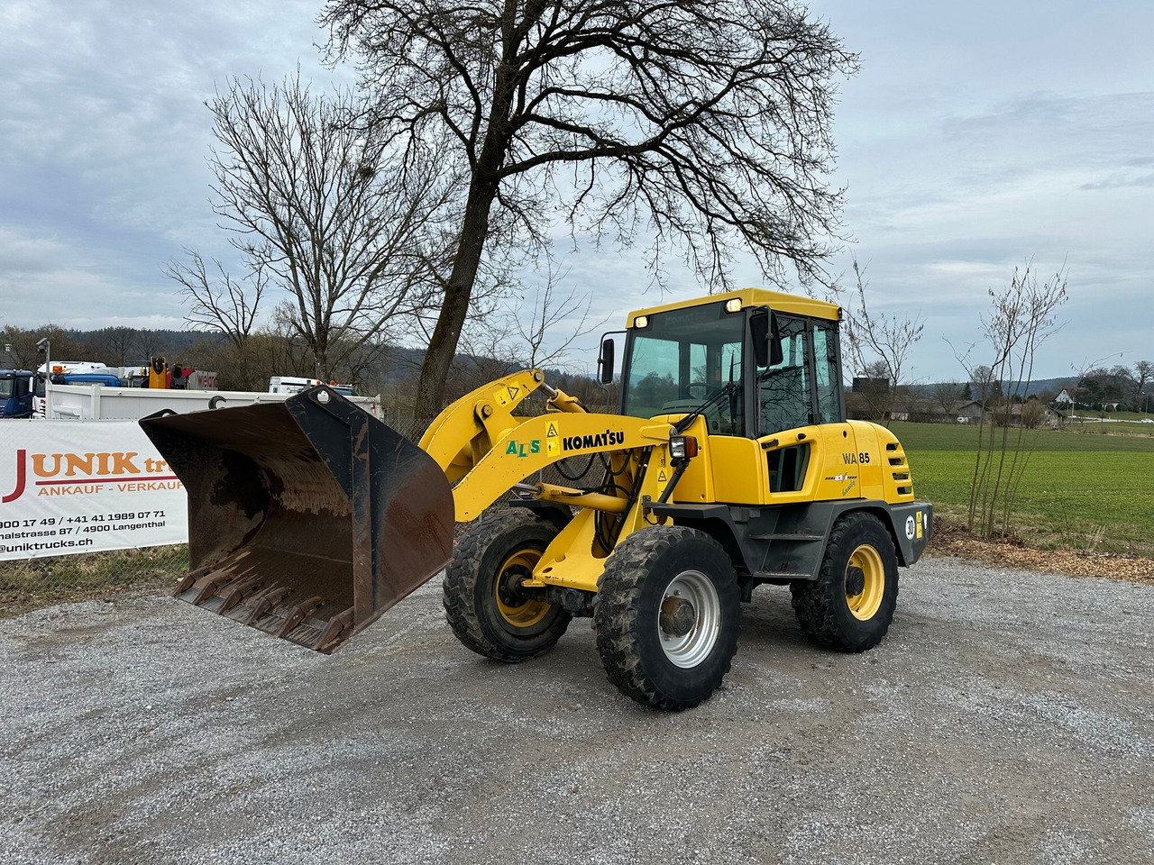KOMATSU WA 85 3 - Utovarivač točkaš: slika 1 KOMATSU WA 85 3 - Utovarivač točkaš: slika 1