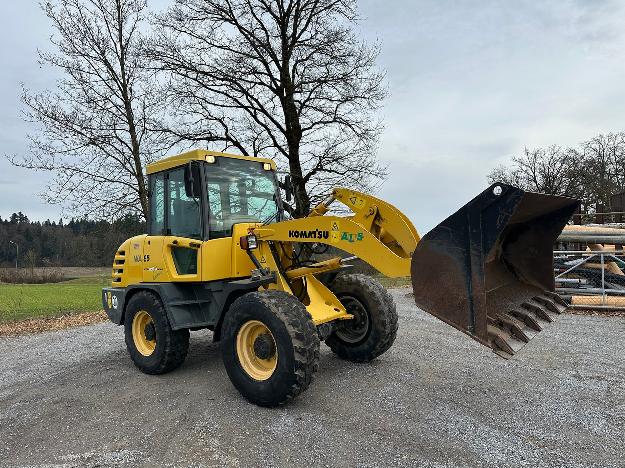 KOMATSU WA 85 3 - Utovarivač točkaš: slika 2 KOMATSU WA 85 3 - Utovarivač točkaš: slika 2