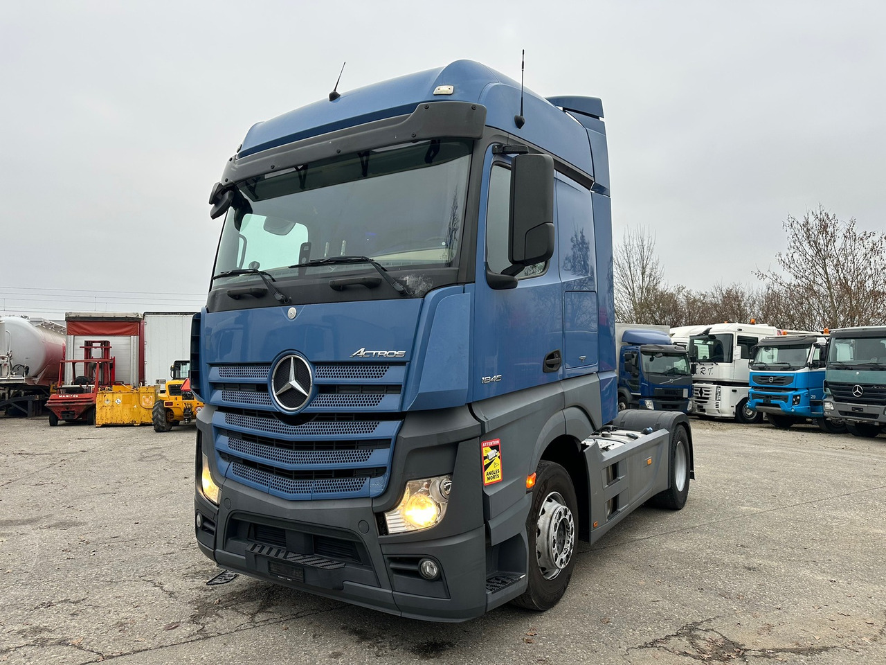 MERCEDES-BENZ Actros 18.45 4x2 - Tegljač: slika 1 MERCEDES-BENZ Actros 18.45 4x2 - Tegljač: slika 1