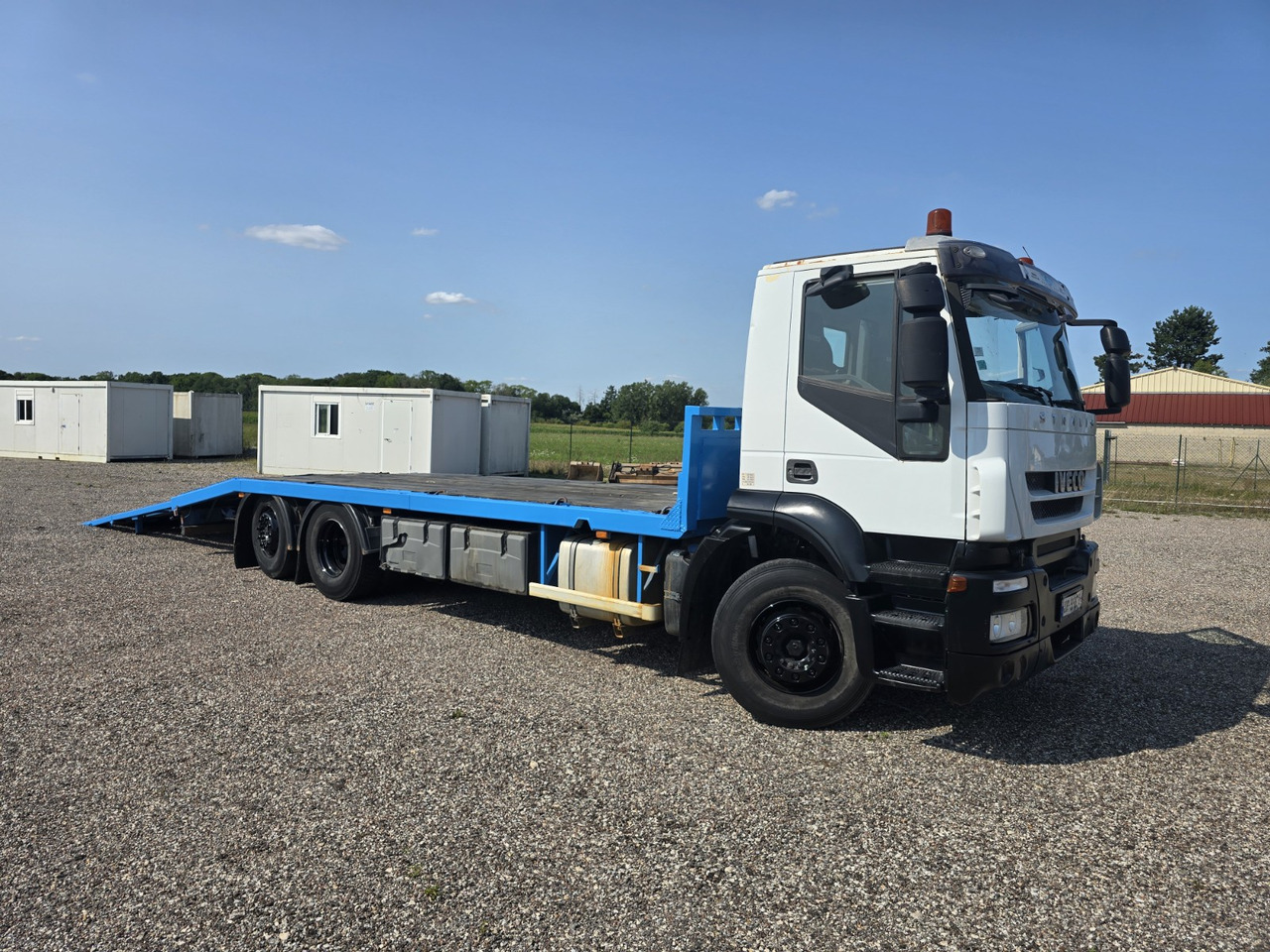 IVECO 260S33 - Kamion za prevoz automobila: slika 4 IVECO 260S33 - Kamion za prevoz automobila: slika 4