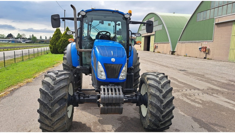 New Holland T 4.105 - Traktor: slika 2 New Holland T 4.105 - Traktor: slika 2