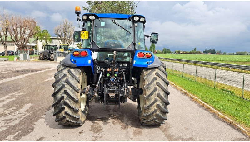 New Holland T 4.105 - Traktor: slika 4 New Holland T 4.105 - Traktor: slika 4