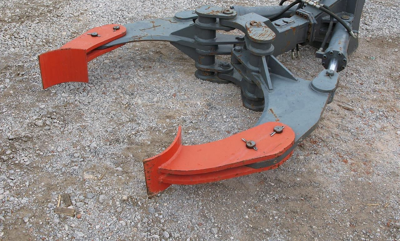 Balavto Pipe grab for excavator - Kuka: slika 2 Balavto Pipe grab for excavator - Kuka: slika 2