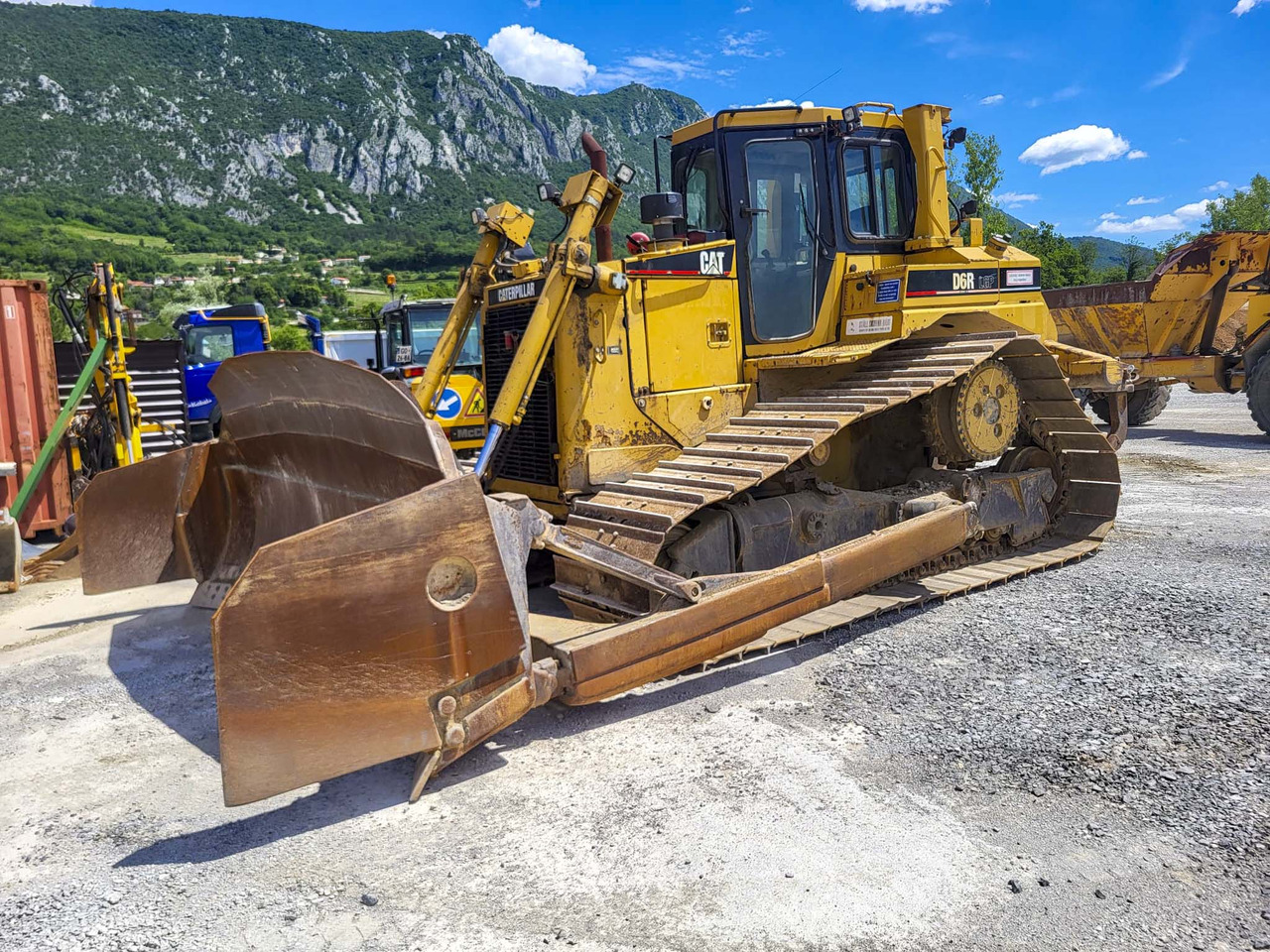 CATERPILLAR D6R - Buldožer: slika 1 CATERPILLAR D6R - Buldožer: slika 1