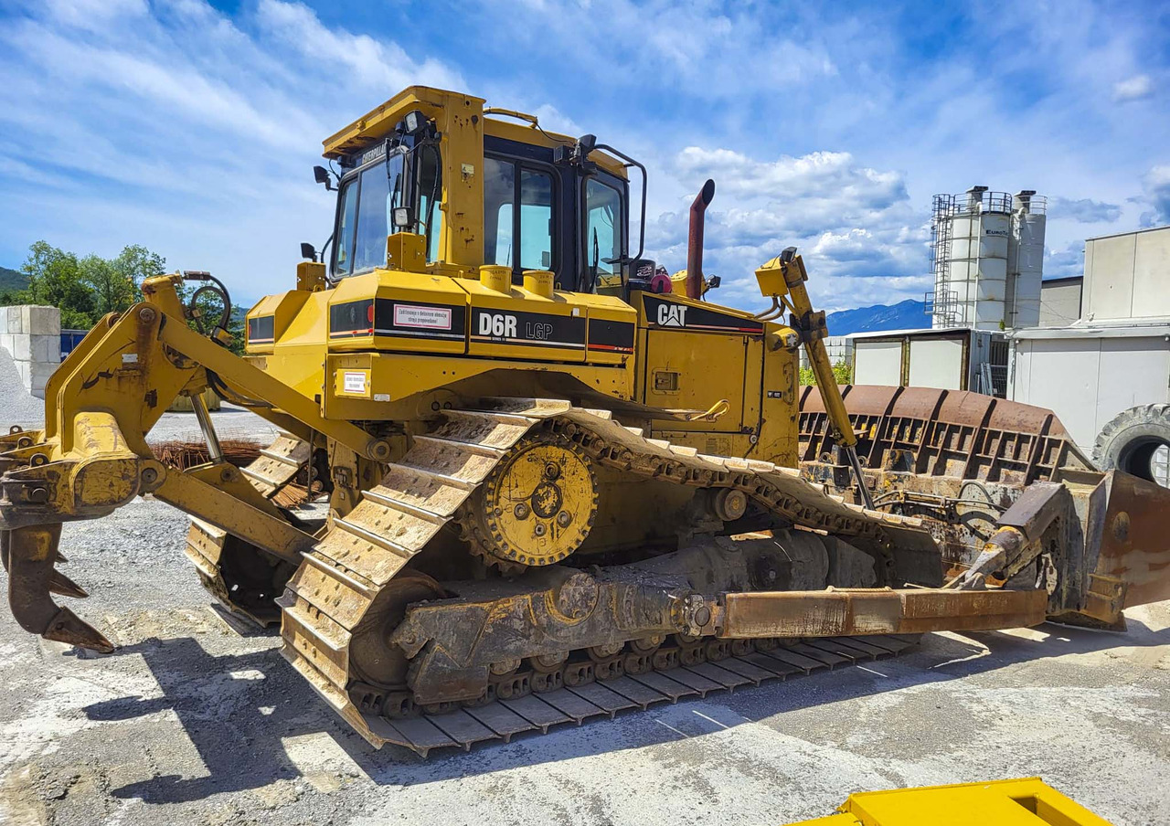 CATERPILLAR D6R - Buldožer: slika 4 CATERPILLAR D6R - Buldožer: slika 4