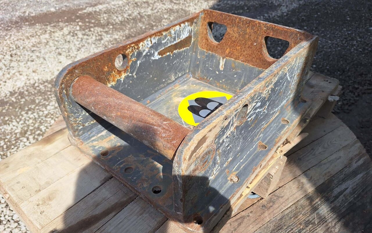 D&A 7V attachment plate for hydraulic breaker - Brza spojnica: slika 3 D&A 7V attachment plate for hydraulic breaker - Brza spojnica: slika 3