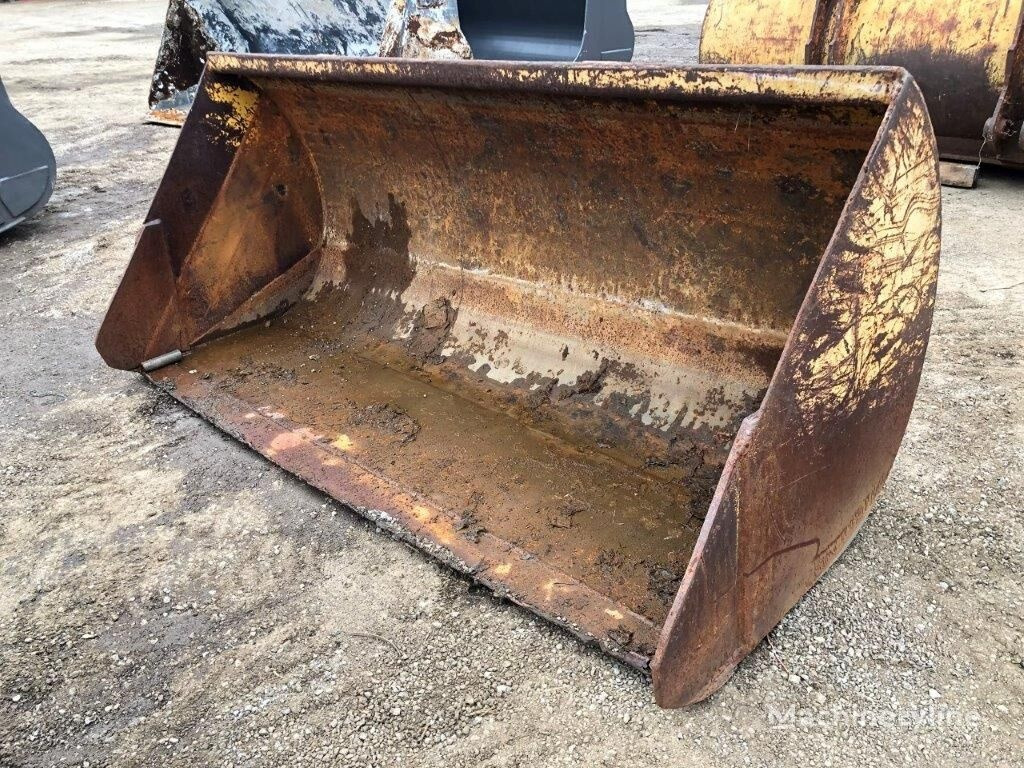 Loader bucket 2350 mm for Volvo BM4600 - Utovarna kašika: slika 2 Loader bucket 2350 mm for Volvo BM4600 - Utovarna kašika: slika 2