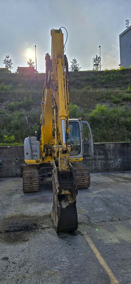 New Holland Kobelco E150BSR-2 Blade Runner - Bager guseničar: slika 4 New Holland Kobelco E150BSR-2 Blade Runner - Bager guseničar: slika 4