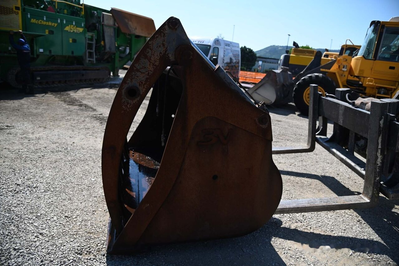 Trevi Benne loader bucket 2500 mm - Utovarna kašika: slika 3 Trevi Benne loader bucket 2500 mm - Utovarna kašika: slika 3