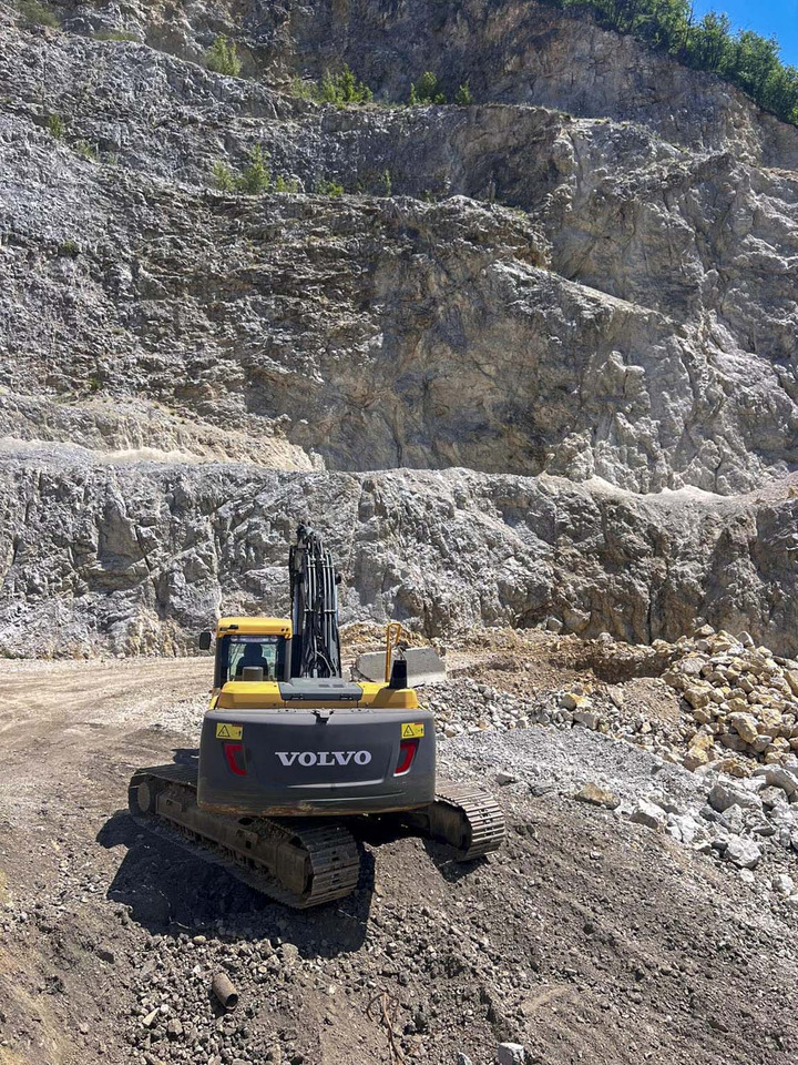 VOLVO EC220D - Bager guseničar: slika 3 VOLVO EC220D - Bager guseničar: slika 3