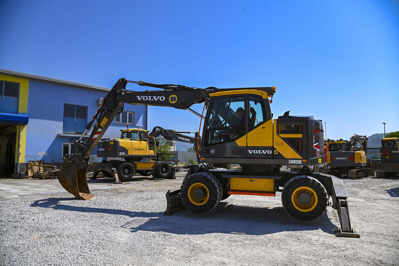 VOLVO EWR150E - Bager točkaš: slika 3 VOLVO EWR150E - Bager točkaš: slika 3