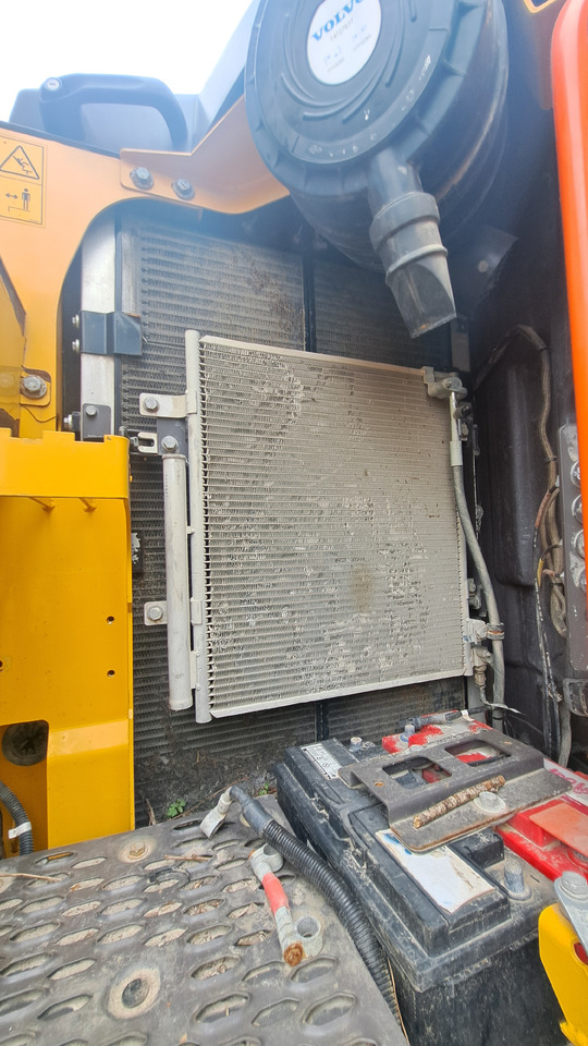 VOLVO EWR150E - Bager točkaš: slika 2 VOLVO EWR150E - Bager točkaš: slika 2