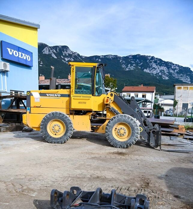 Volvo 11157386 for Volvo L70H, L90H - Brza spojnica za Utovarivač točkaš: slika 4 Volvo 11157386 for Volvo L70H, L90H - Brza spojnica za Utovarivač točkaš: slika 4