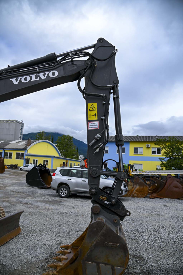 Bager guseničar Volvo EC140E: slika 14