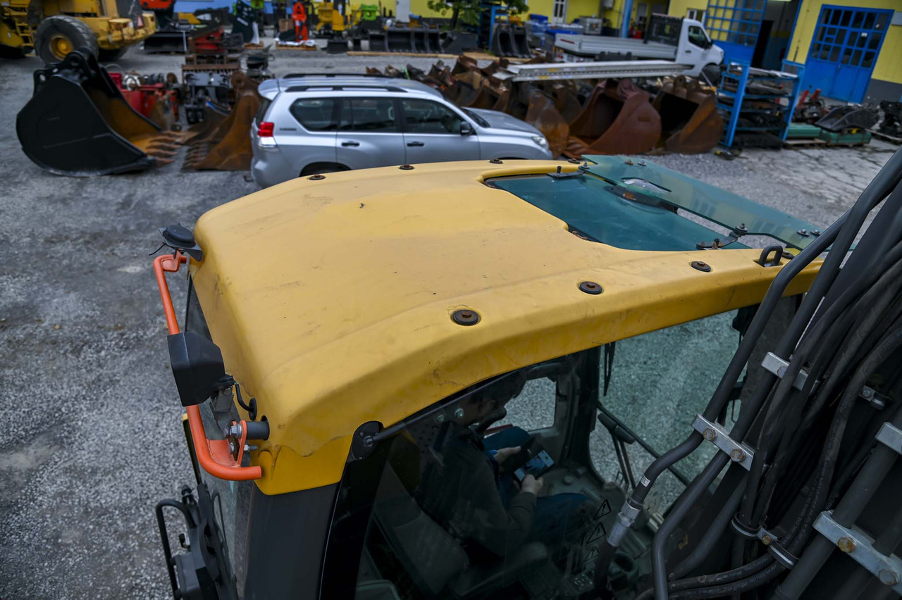 Bager guseničar Volvo EC140E: slika 45