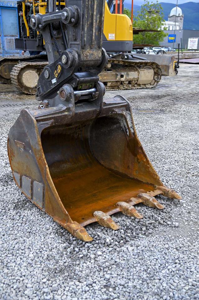 Bager guseničar Volvo EC140E: slika 18
