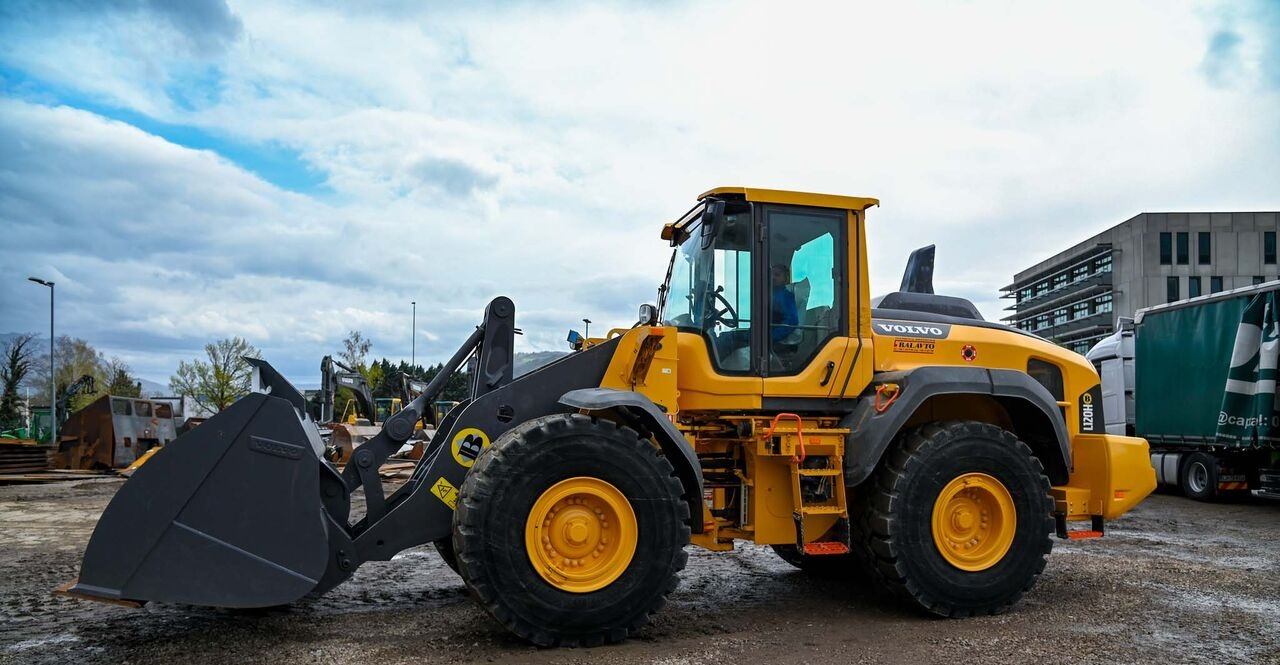 Volvo L120H - Utovarivač točkaš: slika 2 Volvo L120H - Utovarivač točkaš: slika 2